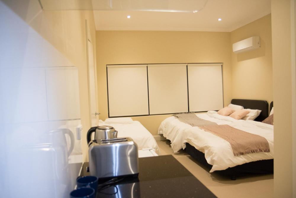 T&M House Hotel Strathfield ภายนอก รูปภาพ