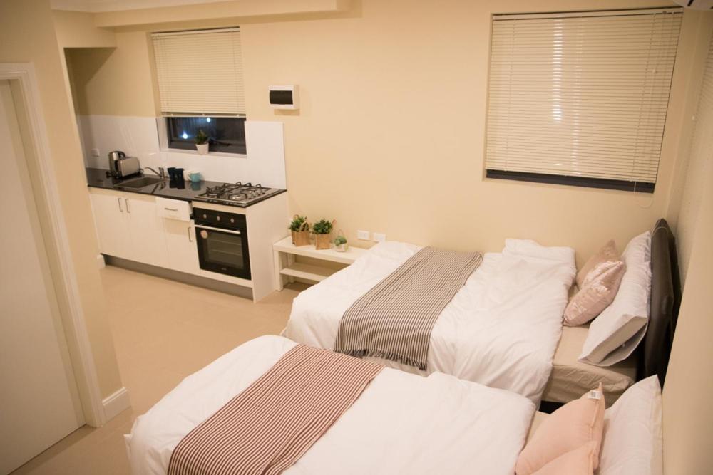 T&M House Hotel Strathfield ภายนอก รูปภาพ